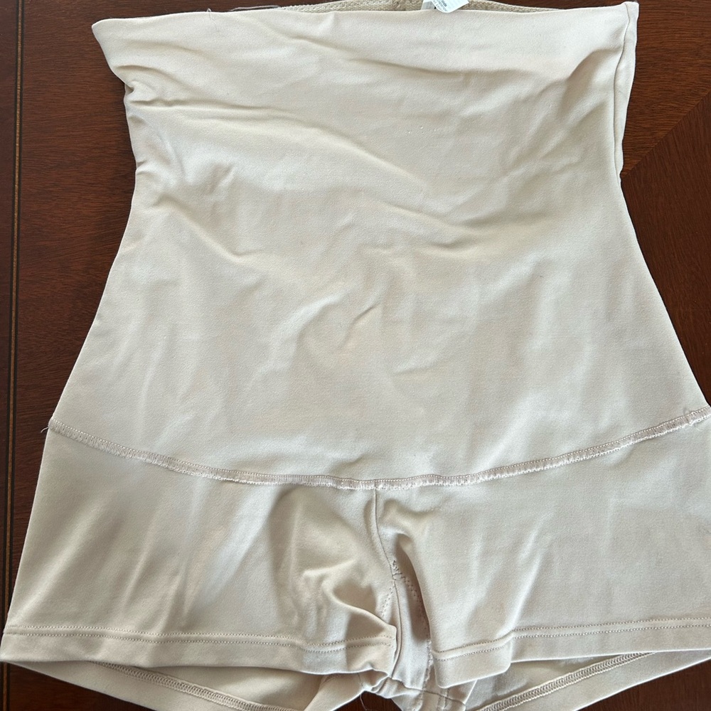 Maidenform Women's Cream Shapewear